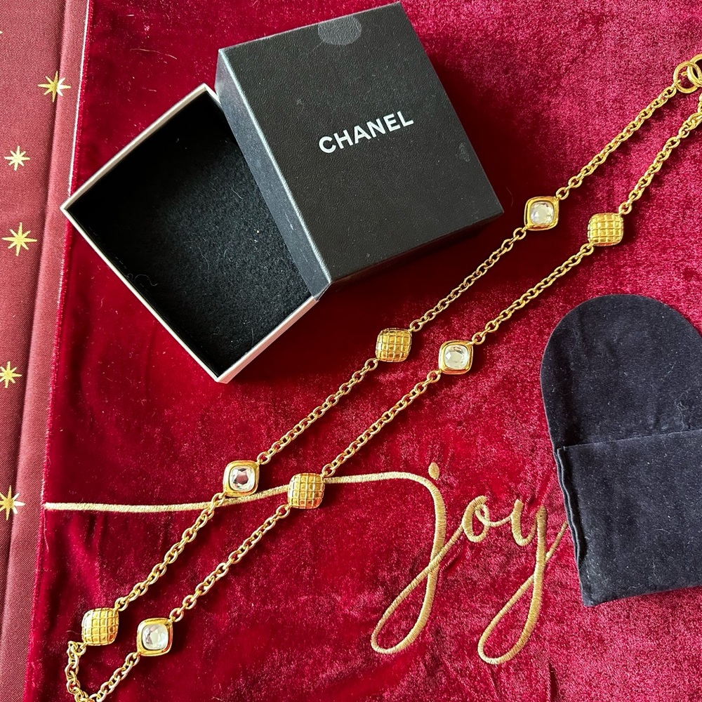 Chanel Vintage Quilted Crystal Sautoir